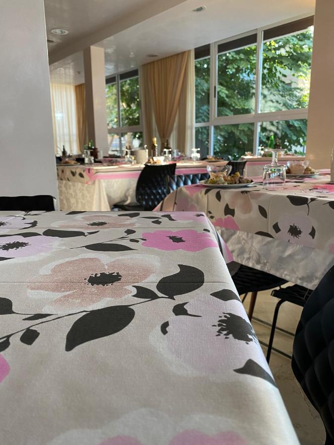 מיסאנו אדריאטיקו Mon Hotel מראה חיצוני תמונה